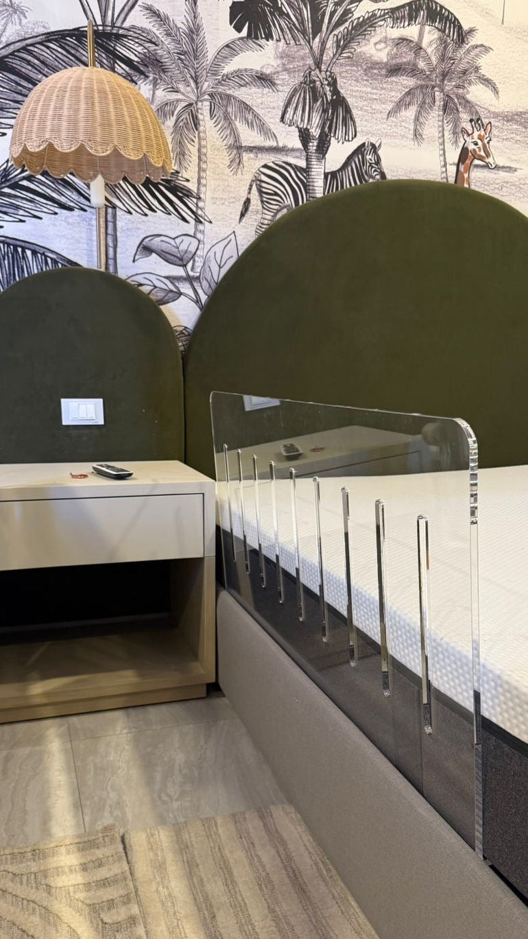 BARANDAL ACRÍLICO PARA CAMA.